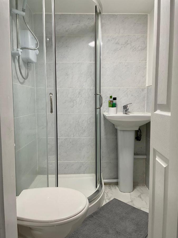 Apartment In Bham City Centre Free Parking Sleeps 3 Birmingham Buitenkant foto